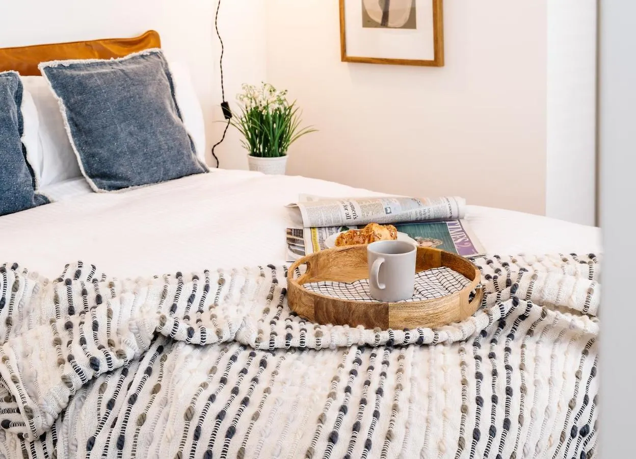 Royal House Stylish Apartments - 체스터