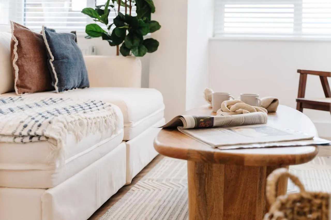 Royal House Stylish Apartments - 체스터