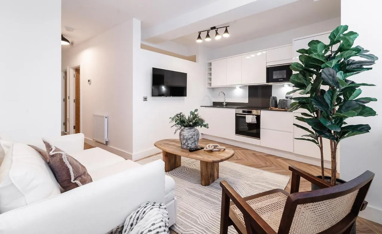 Royal House Stylish Apartments - 체스터 영국